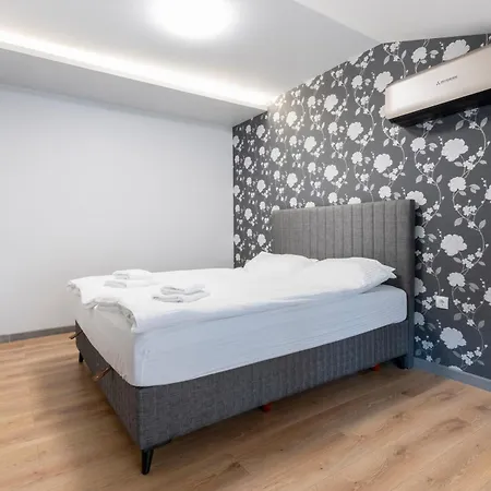 Urban Five #3 - Stylish One-bedroom With Kitchen & Parking * Veliko Tarnovo