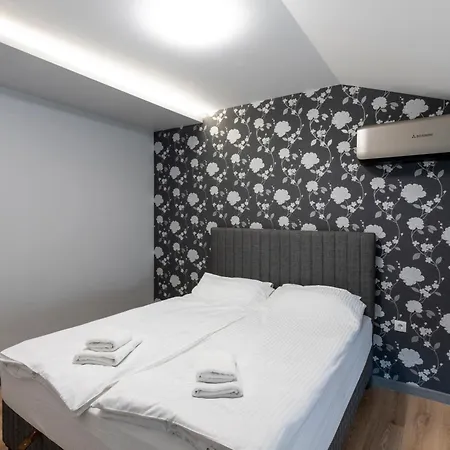 Urban Five #3 - Stylish One-bedroom With Kitchen & Parking Lejlighed Veliko Tarnovo