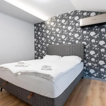 Urban Five #3 - Stylish One-bedroom With Kitchen & Parking Lejlighed Veliko Tarnovo